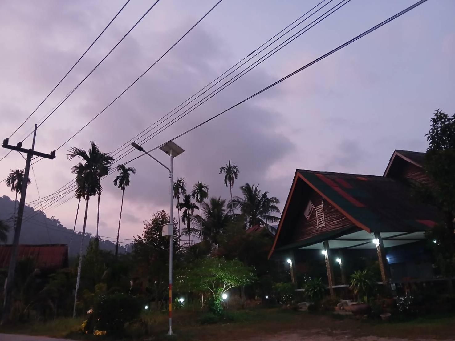 מלון Khao Sok National Park Bamboo House מראה חיצוני תמונה